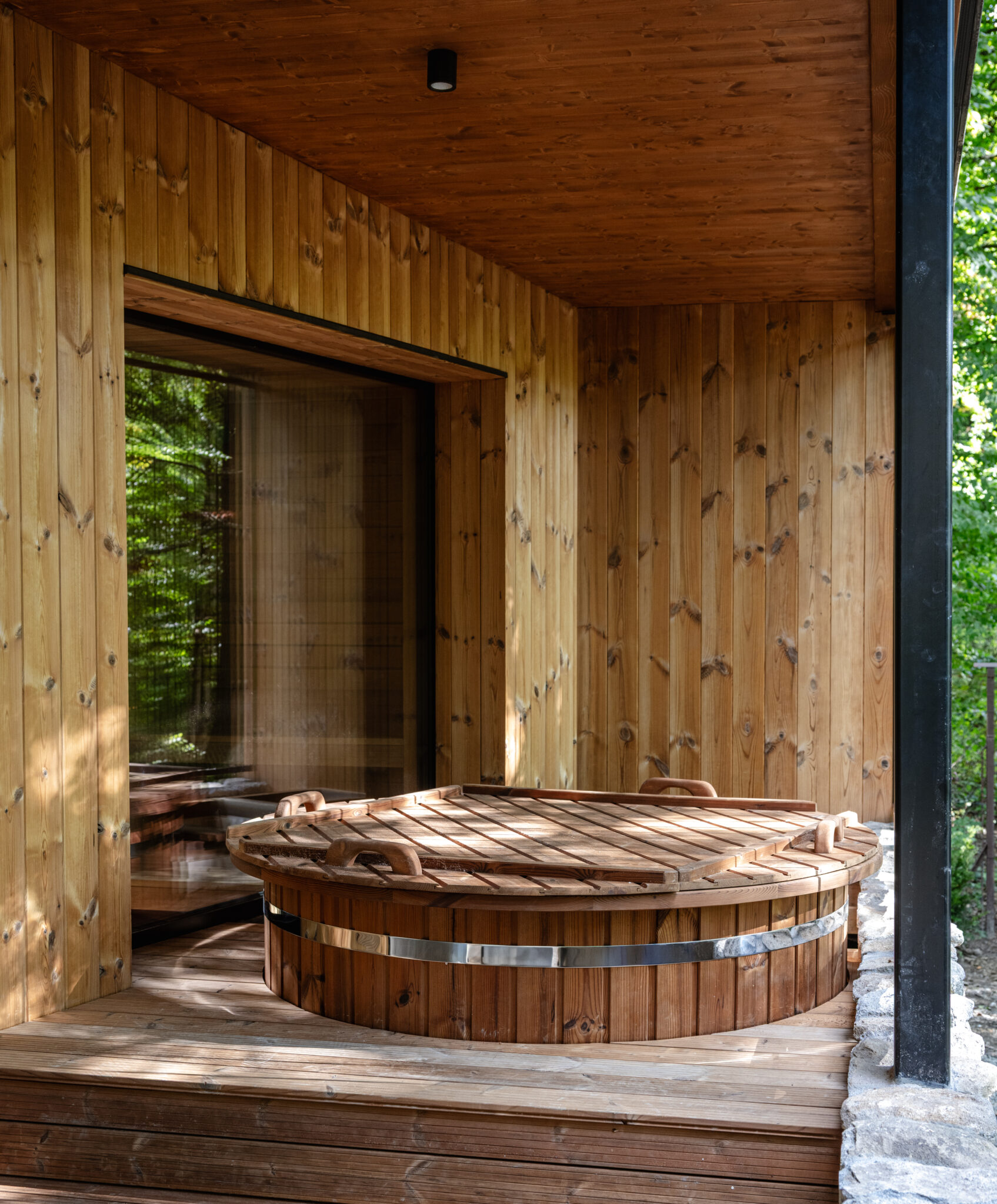 MonolithLodge-Terasz-1